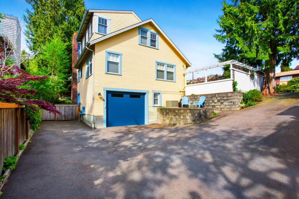 How Many Years Does An Asphalt Driveway Last?