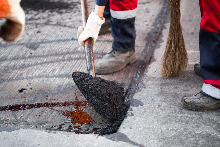 Key Advantages of Seal Coating for Your Asphalt Surfaces